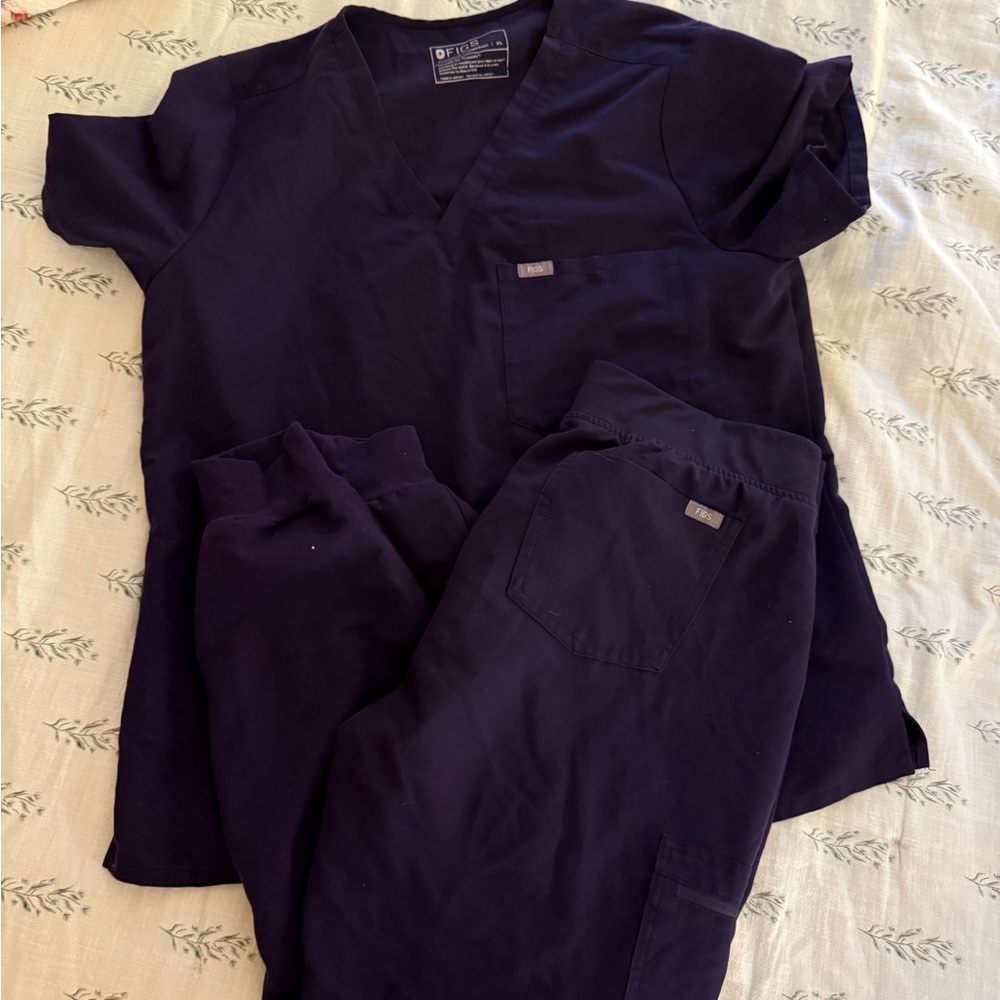 Dark Purple/Purple Jam Figs Women's Scrub Set